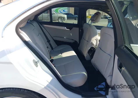 2013 Mercedes-Benz C 250 Sport from USA, damaged, VIN WDDGF4HB4DR277431